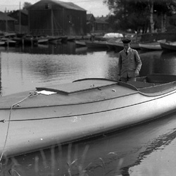 17003 WIKN 18999 - Motorbåt