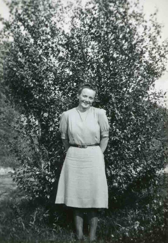 Bertha Karin Abrahamsson f. 1927-04-17 Svartlid...