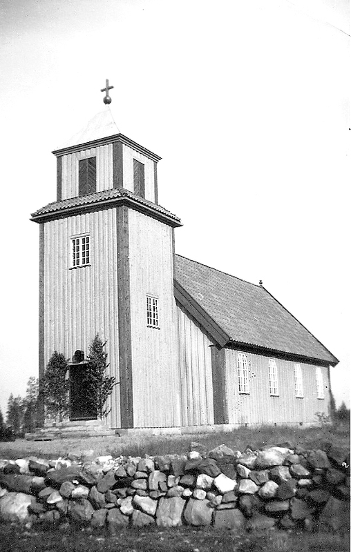 Träkyrkan uppfördes 1925-1928 efter ritningar a...