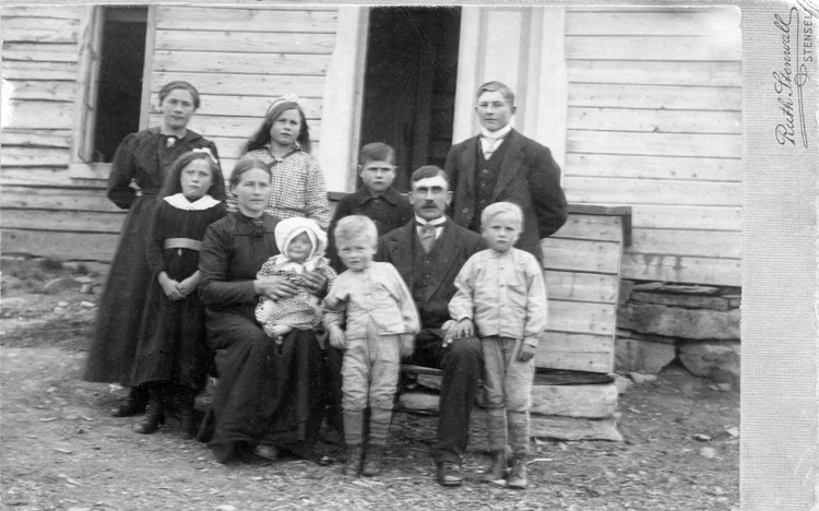 Familjen Carlsson i Järvsjö.