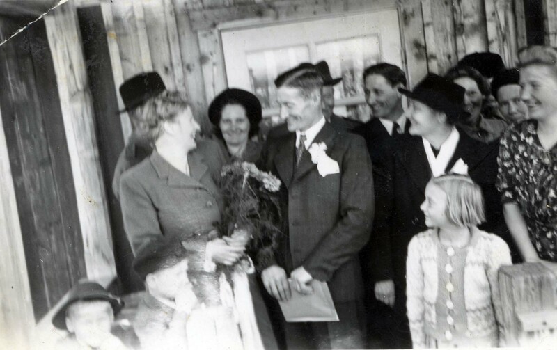 Ingvald och Britt Svenssons Bröllop den 1 maj 1945