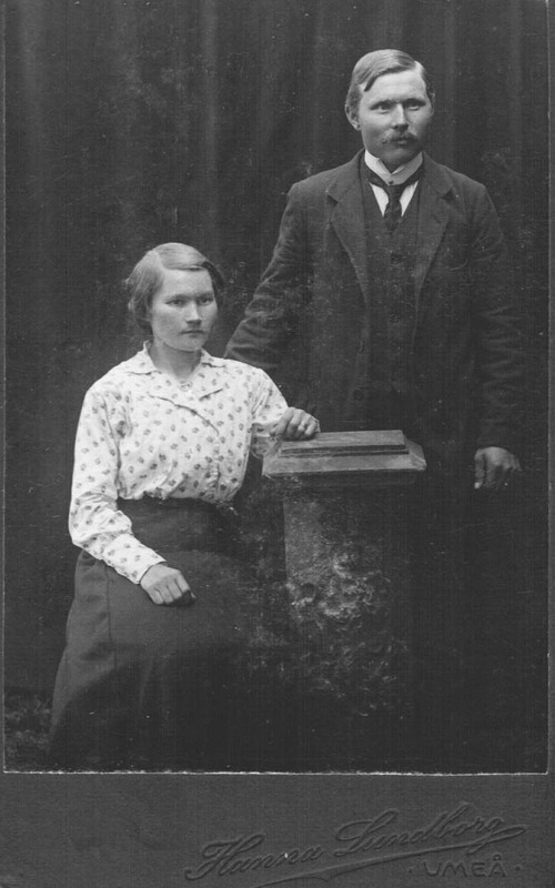 Valfrid Persson f 1890 - 1976 och hustrun 