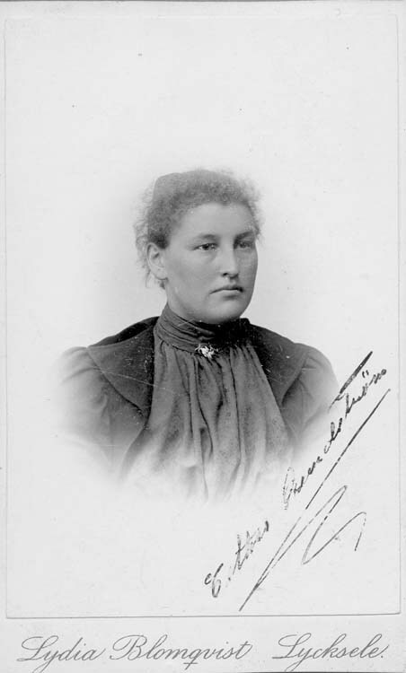 Ester Grundström