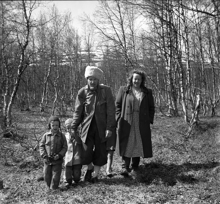 Utflykt i björskogen, Hemavan 1946
