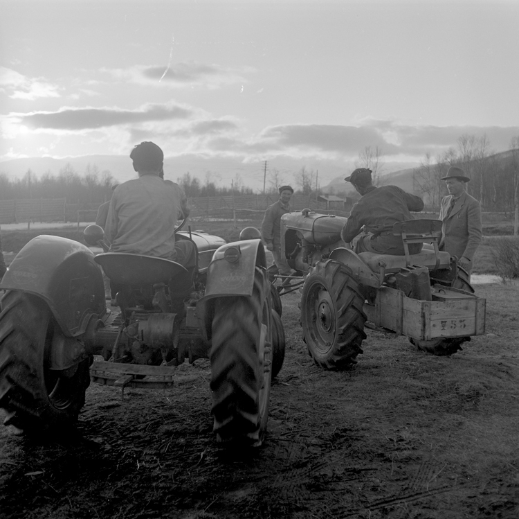 Traktorkurs i Västansjö, HG-gård 1950 - tal.
