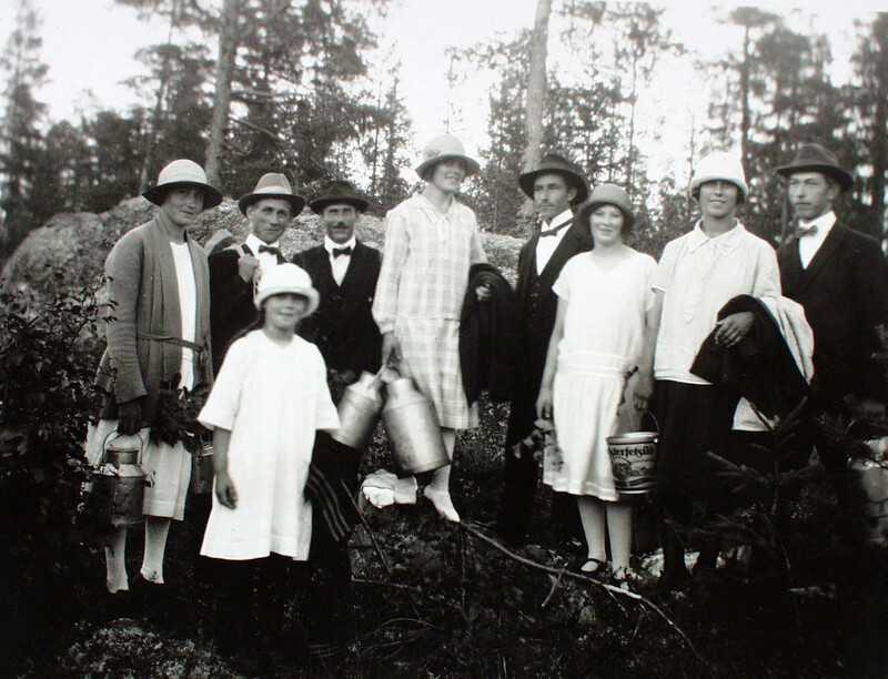 På väg till Luspholmfäboden 1927.