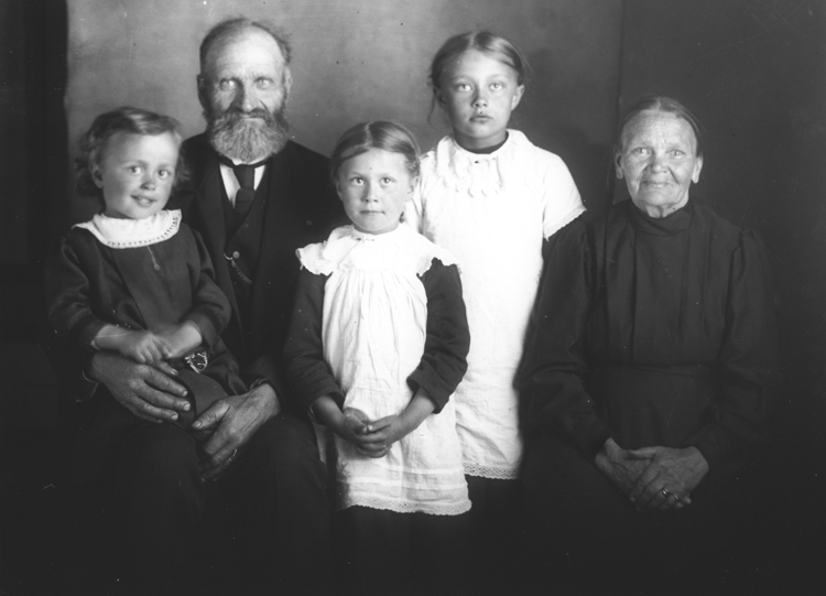 Kajsa Persdotter, 1849 - 1930 och Anders Johans...