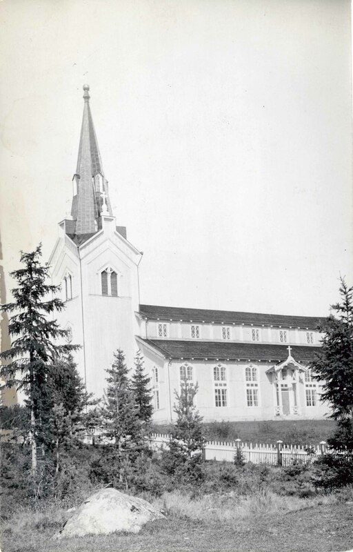 Stensele kyrka Invigdes den 29 augusti 1886 och...