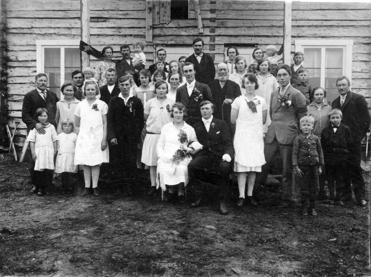 Bröllop i Gardsjönäs 1928.