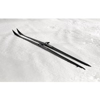 Skn Stou_STH_N160 - Ett par skidor
(Inventarilistan)