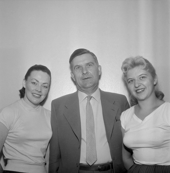Norrskensflickor och Tore Sörlin, September 1958.