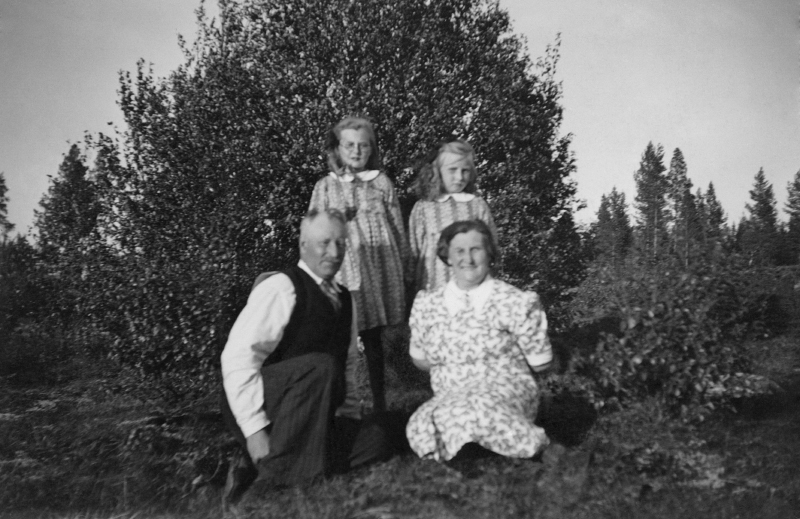 Familjen Karlsson, Sandmon, Idvattnet.
