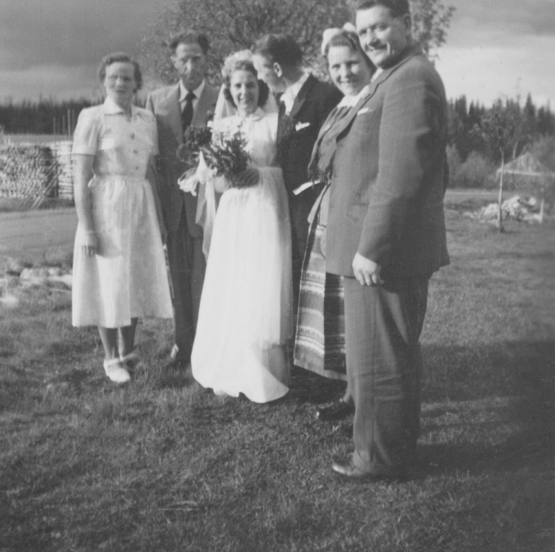 Brudparet Gun & Bengt Lindblad med sina föräldrar