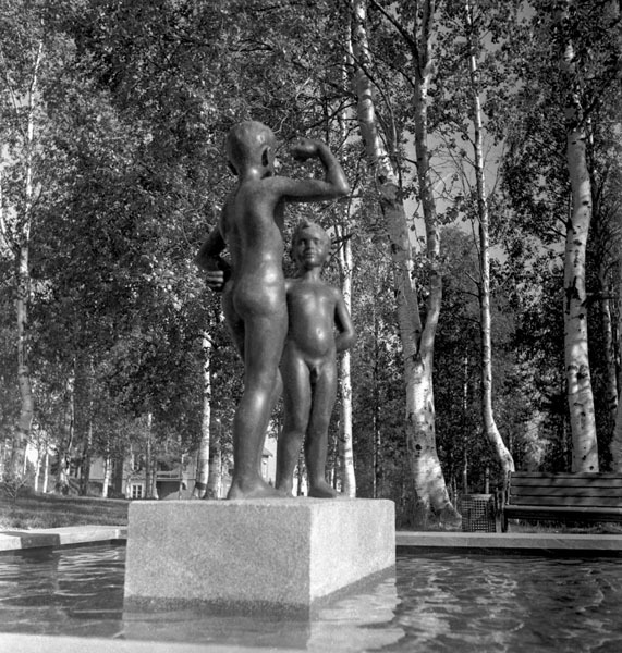 Statyn i Skolparken, Vilhelmina.