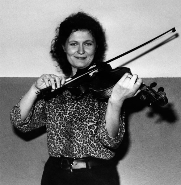 Den duktiga violinisten Maria Öst.