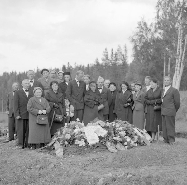 Begravning efter Elin Olivia Norman f. Jonsson.