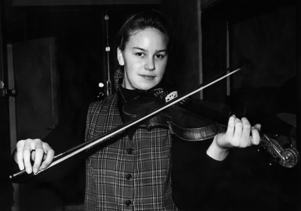 Den duktiga violinisten Matilda Höök.