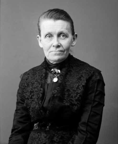 Eufrosyna Lindahl f. Hellgren, Vilhelmina.