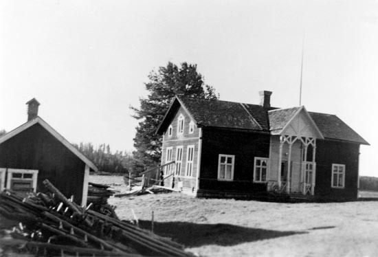 Råsele gamla skolhus. Byggår 1904 