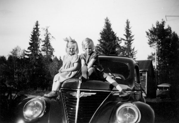 Kerstin Bergqvist g. Mossberg och Åsa Wahlberg