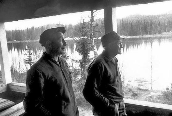 Bröderna Mikaelsson njuter av utsikten.