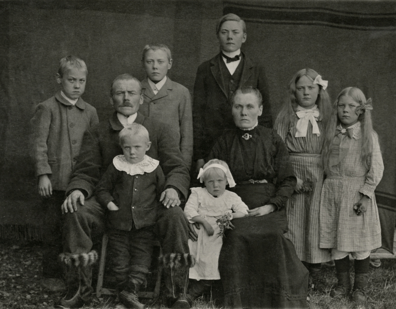 Linus Eliasson med familj.