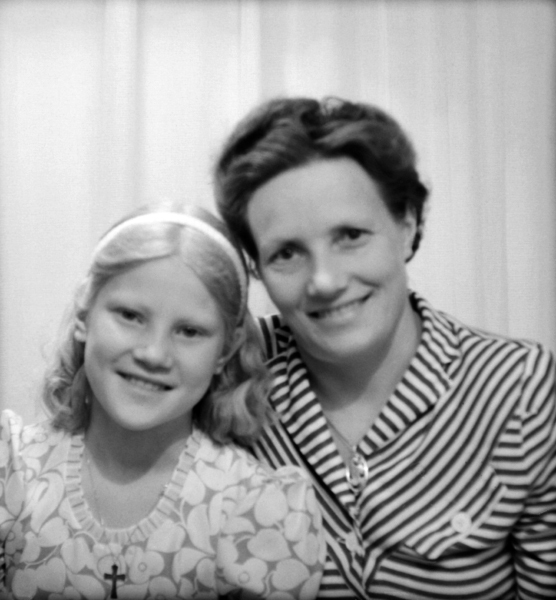Astrid och Elsa Tegelstedt, Vilhelmina.