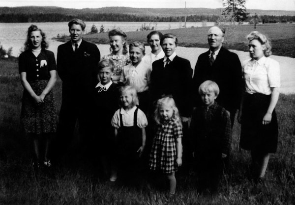 Familjen Elis Jonsson i Bränna 1946