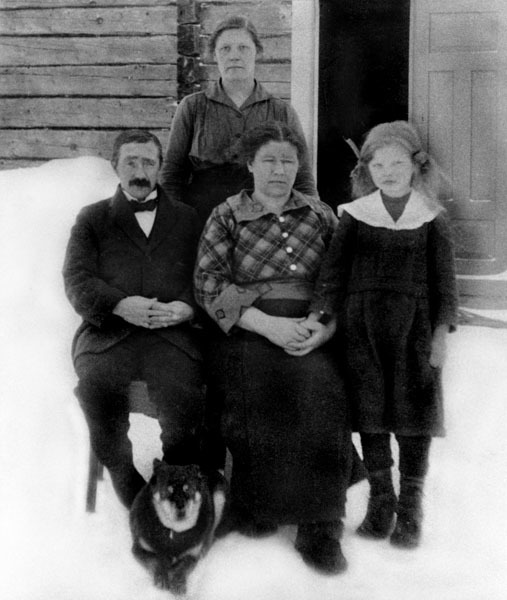 Skräddaren i Bergland med familj.