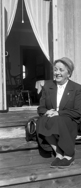 Fru Rosa Leona Margit Farkas-Nilsson, Göteborg.