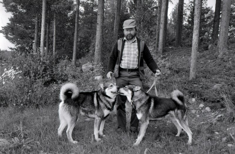 Åke Hägerbro, Lövliden, med hundar.