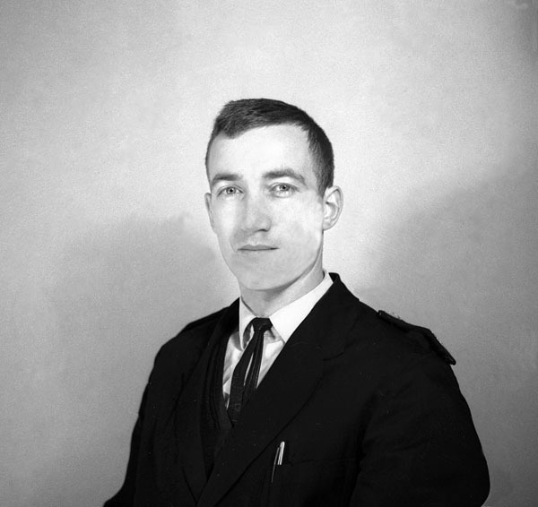 Porträtt av polisman Arne Bäckman.