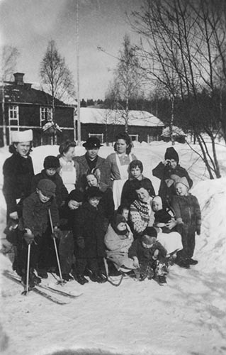 Flyktingbarn  från Kittilä, Finland.