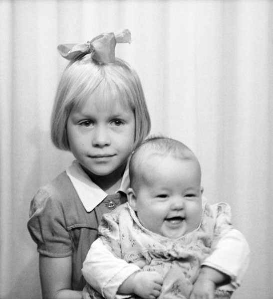 Systrarna Lotten och Ulla Grönlund,