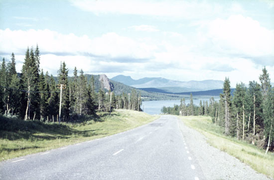 Vy mot Röberget och Kultsjön.