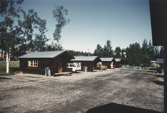 Bild över stugorna på Saiva Campingplats.