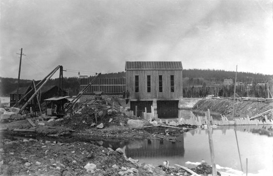 Foto av kraftverksbygget vid