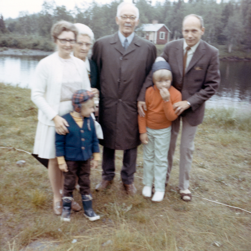 Fam. Nordqvist, Hildur Karlsson och Alfred