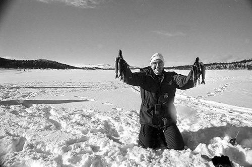 Mot okänt mål, pimpelfiske på Satssjön 1989.