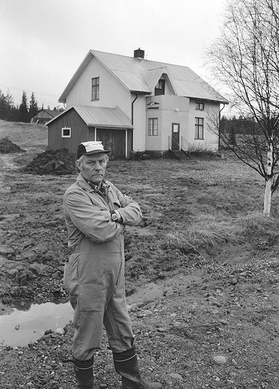 Bild av Evert Eriksson i Aborrviken, Åsele 1986.