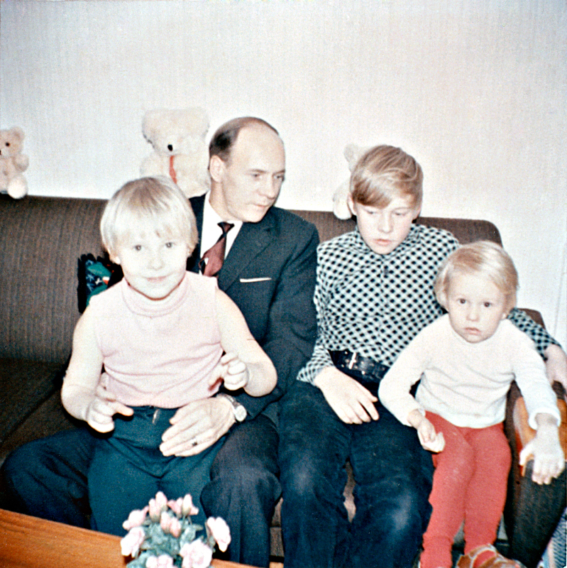 Karl-Johan Nordqvist med sina barn Ann-Kathrin