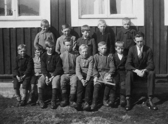 Skolklass i Latikberg i maj 1926. 