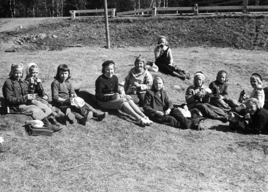 Elever på Skansholms folkskola gör