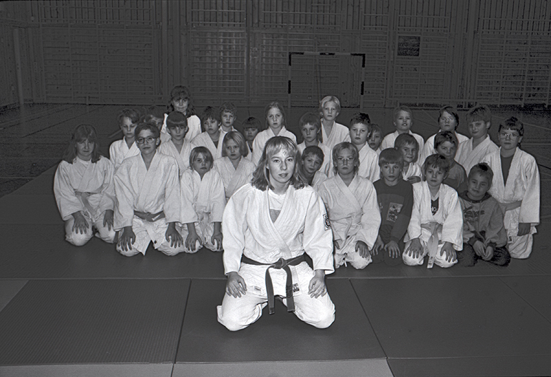 En barngrupp i judoklubben.