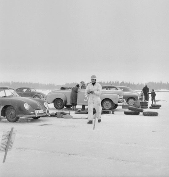 Isbanetävling i Lövliden 1953.