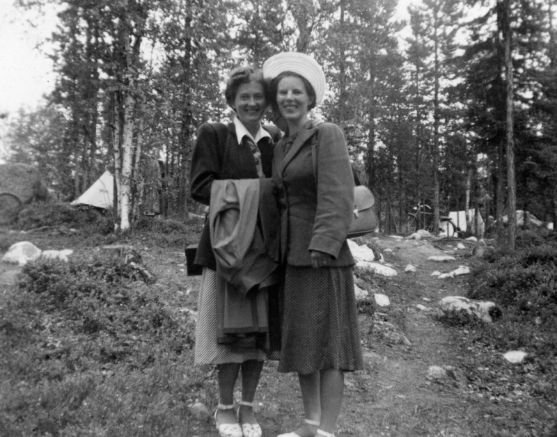 Inga-lisa och Nanny i Husbondliden 1949.