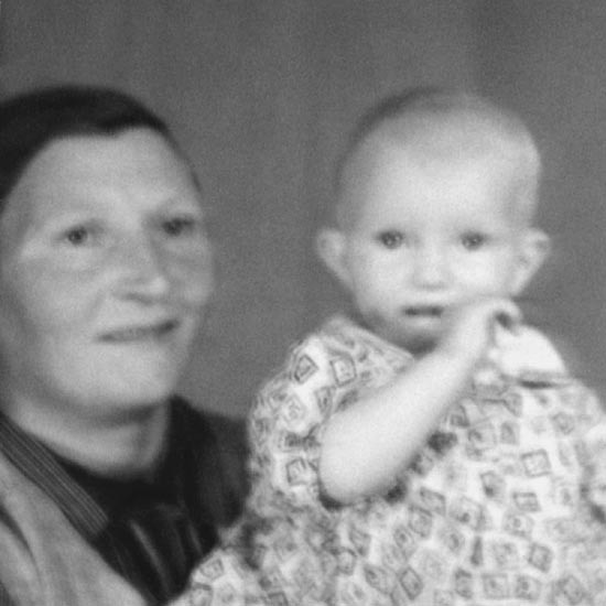 Anna Eliasson med dottern Inga.