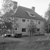 VF 001826 - Hus vid järnvägen