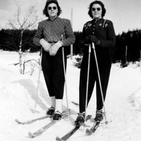 BO 00177.019 - Inga och Irene Strömqvist