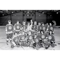 VF 003770 - Ishockeytjejer